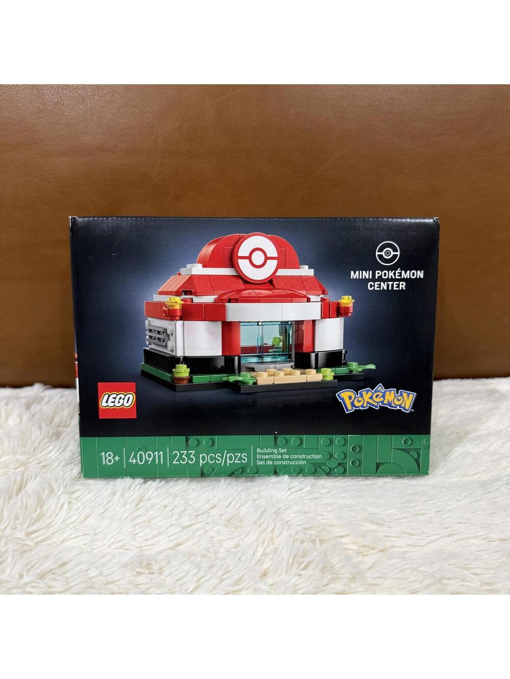LEGO Pokemon 40911 Mini Pokemon Center Insiders Exclusive
